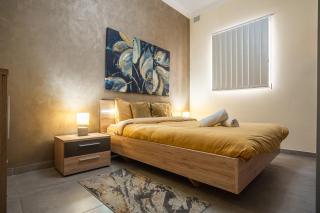 Boutique Sea View Apartment Balluta Bay - 4
