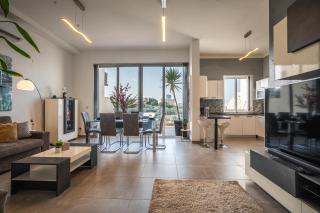 Boutique Sea View Apartment Balluta Bay - 9