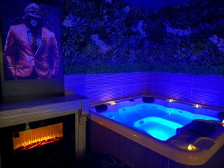 Crescendo 9 Love Room - 6
