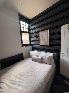 Valpy street studio - 1