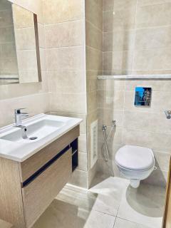 Beautiful Modern 2BR with Living Room - 5