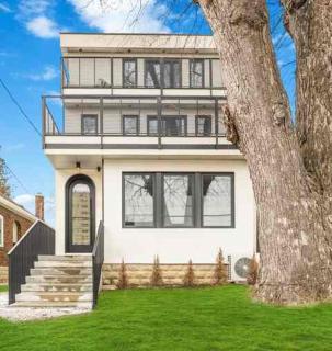Modern Toronto Residence by the Lake - 2BR - 8