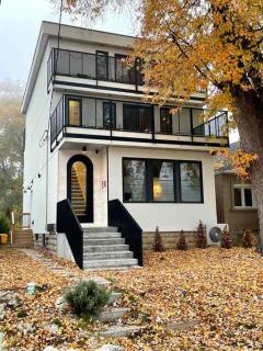 Modern Toronto Residence by the Lake - 2BR - 9