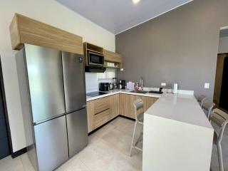 15 mins to downtown Private Condo w/ shared pool - 0