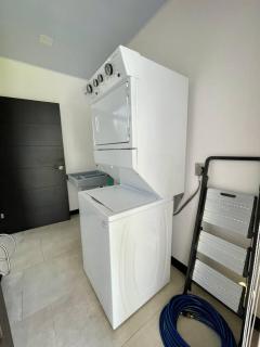 15 mins to downtown Private Condo w/ shared pool - 3