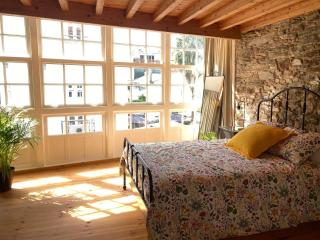 Casa histórica de piedra en el Camino de Santiago - 2