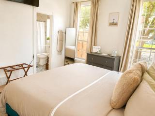Woodrow House Bed & Breakfast - 7