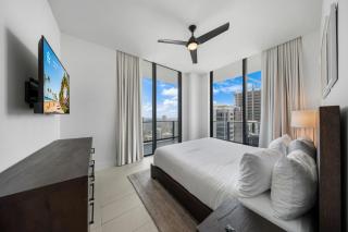 51th-Floor Luxury Condo-City Views - 7