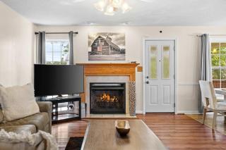 Family Retreat Game Room and Fire Pit Sleeps 8 - 7