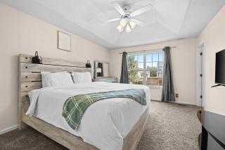 Family Retreat Game Room and Fire Pit Sleeps 8 - 6