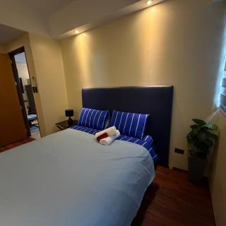 R2 condotel 2BR Santorini tower - 8