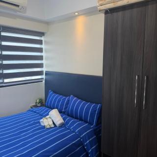 R2 condotel 2BR Santorini tower - 9