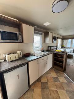Camber Sands - Family Staycation, 3 BR, FREE WI-FI, PRIVATE PARKING - 3