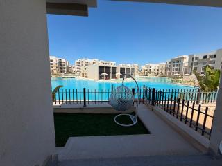 Luxury 3BR Lagoon Chalet with Private Garden at Zahra North Coast - 2