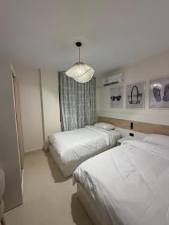 Luxury 3BR Lagoon Chalet with Private Garden at Zahra North Coast - 1