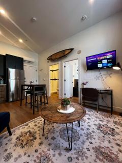 Sunrise Surf Suite - Downtown Halifax, Unit 404 - 9