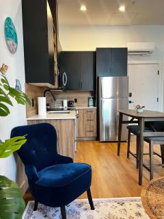 Sunrise Surf Suite - Downtown Halifax, Unit 404 - 2