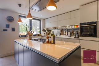 Hampton 3 Bed House Parking - 7