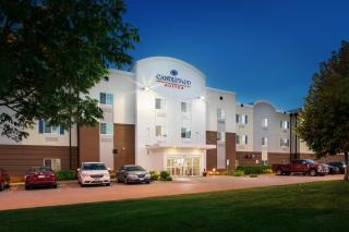 Candlewood Suites Bellevue by IHG - 9