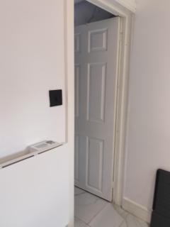 Ensuite ROOM in a HOME - 7