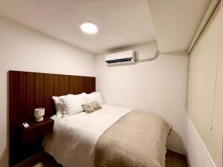 2 Bedroom Apt Mountain view & Pool near Airport - 7
