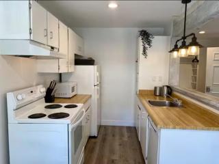 NEW Studio | Complex pool & hot tub | Free parking - 8