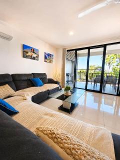 Bayview Fishing Paradise: NT Luxury Marina Escape - 5