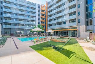 Apartment in Central DT with Gym Pool Parking WD - 3