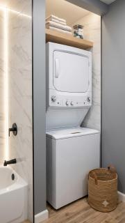 Stylish Studio in Oleander Close to Downtown - 2