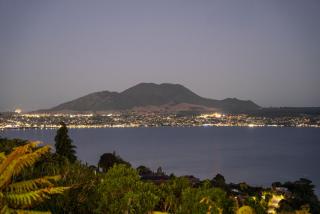 The Nest - Guest House, Acacia Bay, Panoramic Lake Views - 8