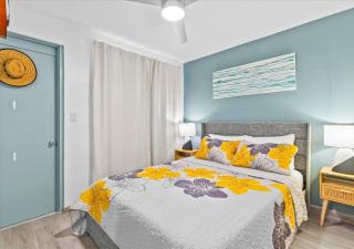 One Bed Honolulu Kaaha - 4