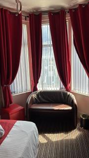 Room 5 En-Suite Central Blackpool - 6