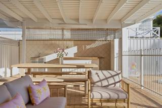 Mediterranean Beachside retreat with a pool - 3