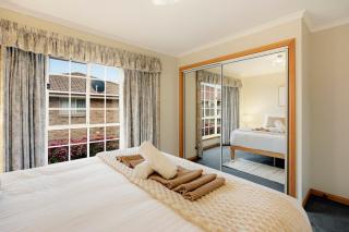 Modern 3 Bedroom Family Retreat Free Parking Near Launceston CBD - 5