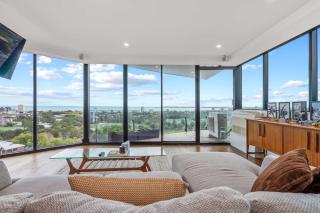 City and Lake Views with Balcony Pool and Parking - 2