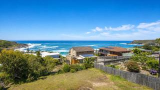 Summer House On Kurrawa - stunning beach views - 1