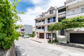 Apartments Silvi - Podstrana - 9