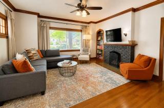 Near Downtown & College Hill, sleeps 10, garage & fenced yard - 9