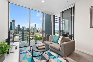 Sunny, Central & Modern Apt with Breathtaking Views! - 0