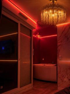 La Porte Défendue - Limitless - Jacuzzi, sauna, barre de pôle dance et cinéma extérieur - 1