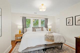 3 BR family oasis sleeps 8, garage, fenced yard - 5