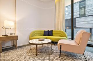 Stylish 1BR Tower Stay in Downtown Brickell - 6