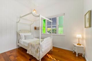 Ananda House - Full Estate l Pool & Infrared Sauna l 2 mins Walk to Village - 5