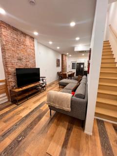 5 bedroom 3 bath apartment sleeps 10plus Jersey City Central 5 min walk to PATH - 9