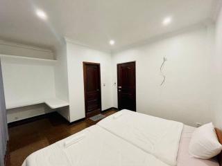 Peace And Cool Hotel - 9
