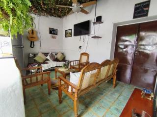 Woodstock House - 8