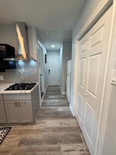 Private Luxury Apartment Near IKEA, Gated Parking - 5