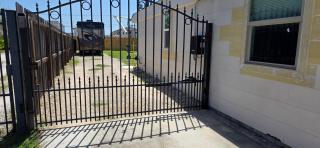 Private Luxury Apartment Near IKEA, Gated Parking - 2