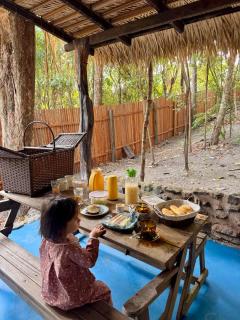 Casa da Arvore com cafe da manha piscina AC e praia - 1
