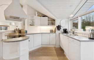 3 Bedroom Stunning Home In Martofte - 7
